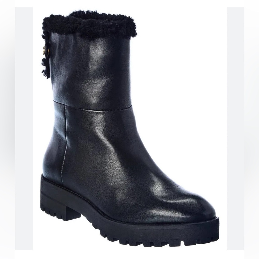 Stuart Weitzman COOPER CHILL BOOTIE Genuine Shearling
IN BLACK
New size 5.5